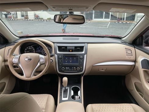Used 2017 Nissan Altima 2.5 SV w/ Convenience Package image 18
