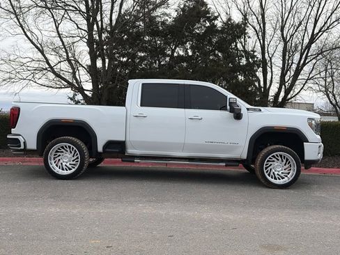 Used 2020 GMC Sierra 2500 Denali w/ Denali Ultimate Package image 2