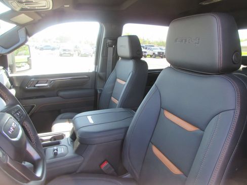 New 2026 GMC Sierra 2500 AT4 AWD/4WD image 13
