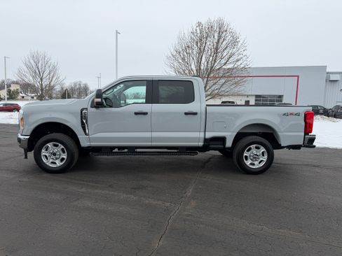 Certified 2025 Ford F250 XLT w/ Snow Plow Prep Package image 5
