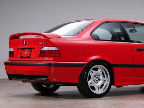 Used 1998 BMW M3 Coupe image 17
