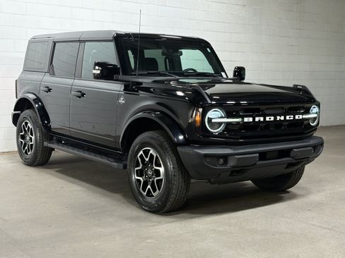 Used 2024 Ford Bronco Outer Banks AWD/4WD image 6