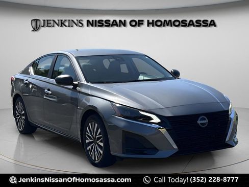 New 2025 Nissan Altima 2.5 SV FWD image 11