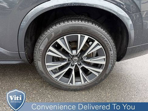 Used 2022 Volvo XC90 T5 Momentum w/ Climate Package image 13