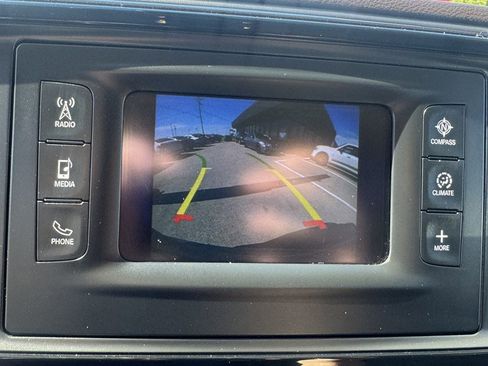 Used 2017 Chrysler Pacifica LX FWD image 20