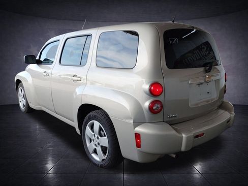 Used 2009 Chevrolet HHR LS FWD image 3