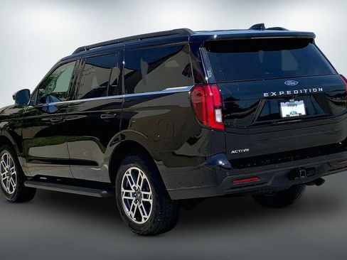 Used 2025 Ford Expedition Active AWD/4WD image 11