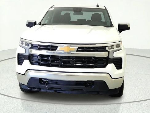 Used 2023 Chevrolet Silverado 1500 LT AWD/4WD image 2