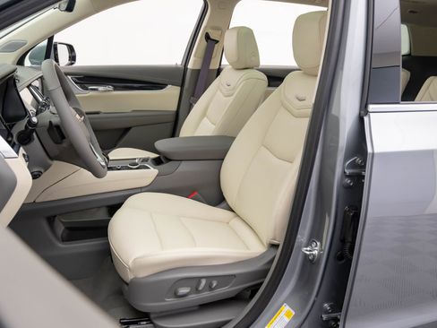 New 2025 Cadillac XT6 Premium Luxury w/ Technology Package image 17