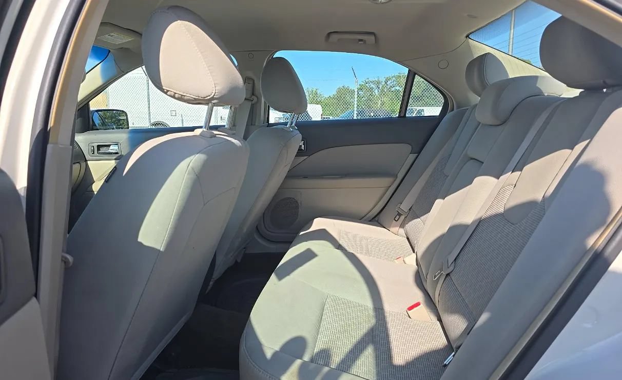 Used 2012 Ford Fusion S FWD image 6