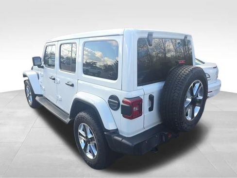 Used 2021 Jeep Wrangler Unlimited Sahara AWD/4WD image 4