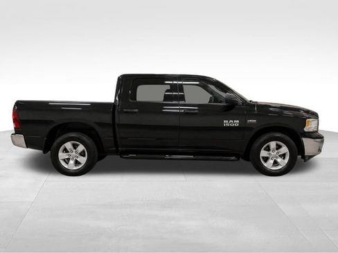 Used 2021 RAM 1500 Classic SLT AWD/4WD image 10