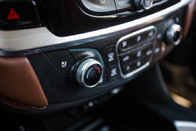 Used 2019 Chevrolet Traverse High Country AWD/4WD image 43