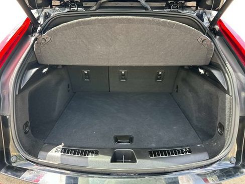 Used 2023 Cadillac XT4 Premium Luxury w/ Driver Assist Package FWD image 9