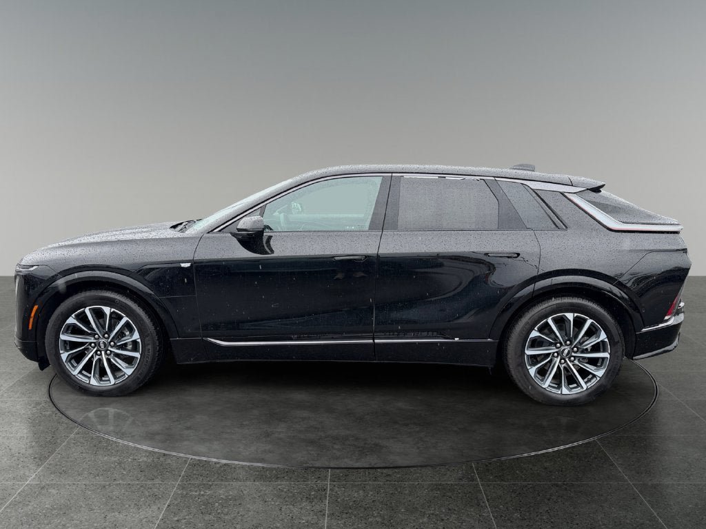 Used 2024 Cadillac Lyriq Sport AWD/4WD image 6