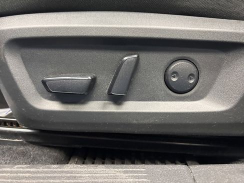 Used 2023 Nissan Rogue SV image 26