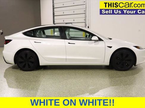 Used 2025 Tesla Model 3 Long Range image 8