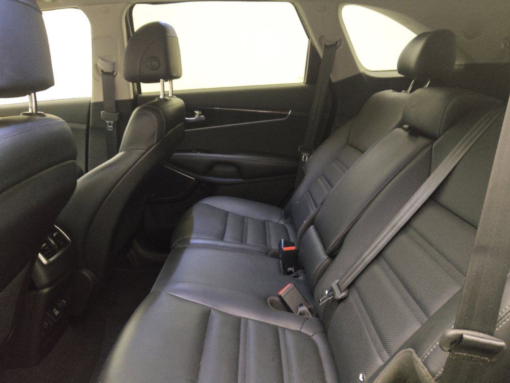 Used 2017 Kia Sorento SX AWD/4WD image 18