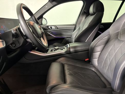 Used 2024 BMW X5 sDrive40i w/ Premium Package RWD image 3