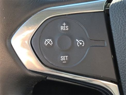 Used 2019 Chevrolet Traverse LT image 10