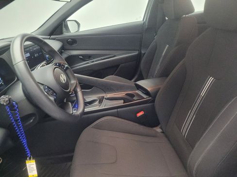 Used 2025 Hyundai Elantra Sport FWD image 17
