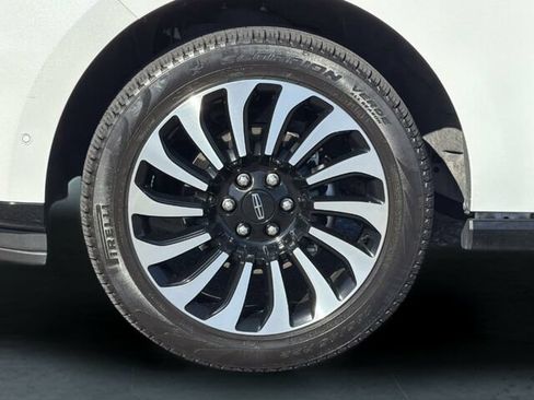 Used 2023 Lincoln Navigator Black Label AWD/4WD image 37