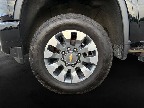 Used 2023 Chevrolet Silverado 2500 Custom w/ Gooseneck/5TH Wheel Package AWD/4WD image 12