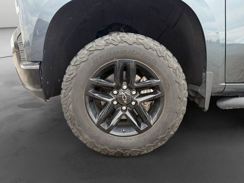 Used 2019 Chevrolet Silverado 1500 LT Trail Boss AWD/4WD image 12