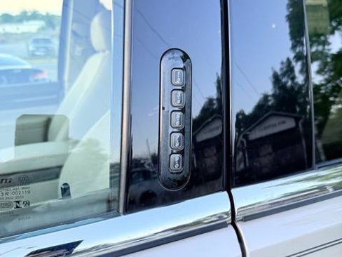 Used 2004 Lincoln Aviator Luxury AWD/4WD image 12