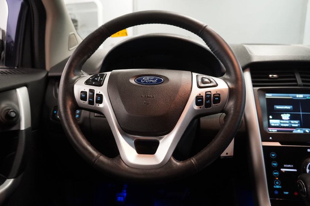Used 2014 Ford Edge Limited FWD image 17