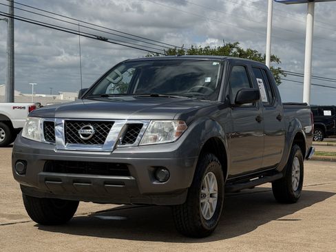 Used 2017 Nissan Frontier SV RWD image 8