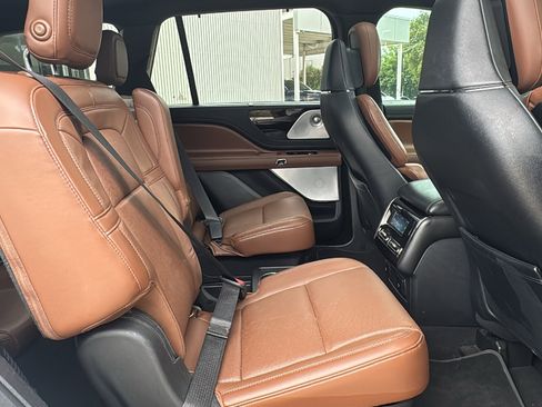Used 2020 Lincoln Aviator Reserve w/ Equipment Group 201A RWD image 26