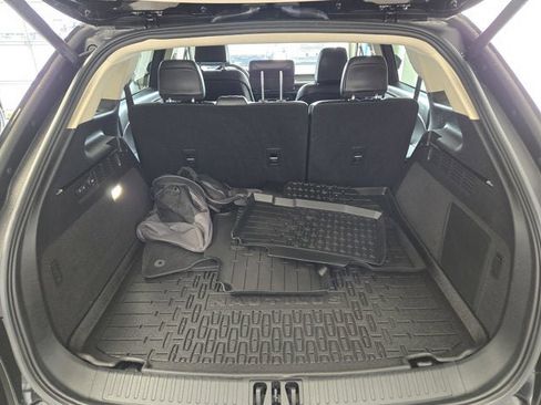 Used 2023 Lincoln Nautilus AWD w/ Premium Package image 12