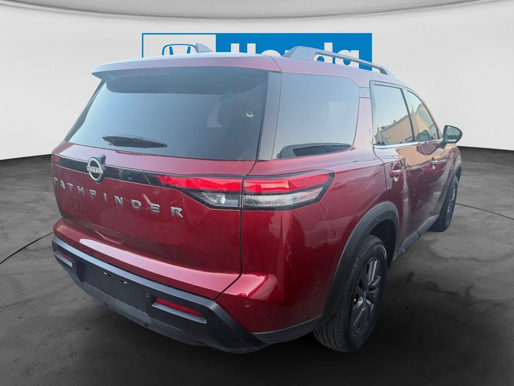 Used 2026 Nissan Pathfinder SV FWD image 3