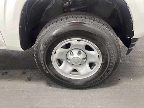 Used 2022 Toyota Tacoma SR image 28
