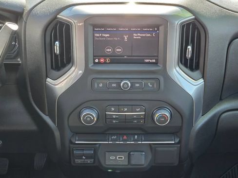 Used 2022 Chevrolet Silverado 2500 Custom w/ Custom Convenience Package AWD/4WD image 16