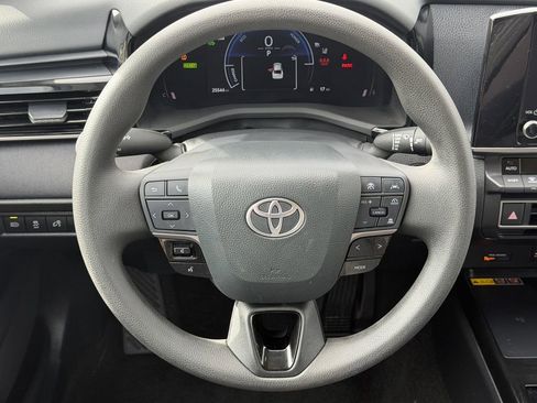 Used 2025 Toyota Camry LE FWD image 15