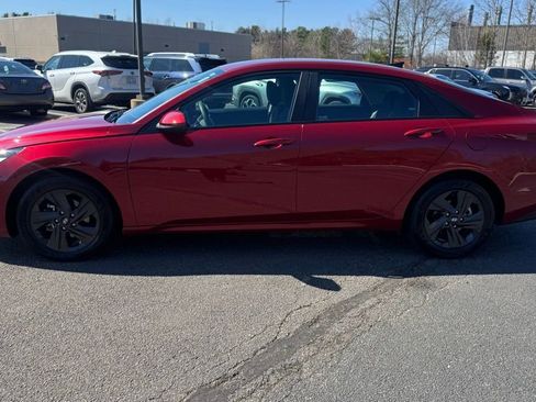Certified 2023 Hyundai Elantra SEL FWD image 4