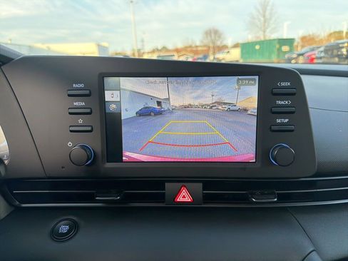 New 2025 Hyundai Elantra Sport image 18