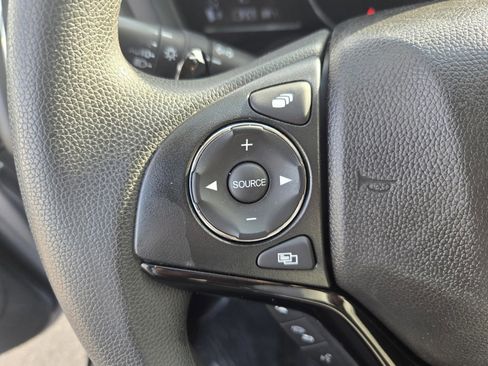 Used 2019 Honda HR-V EX image 15