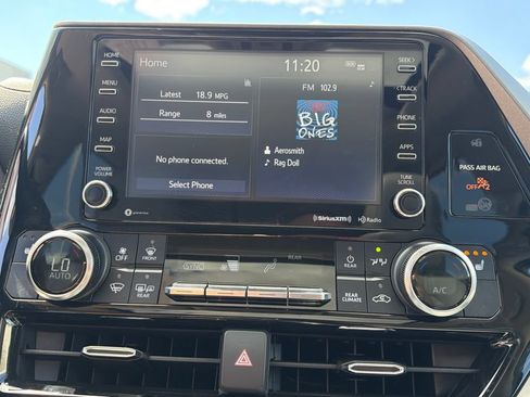 Used 2022 Toyota Highlander XLE AWD/4WD image 15