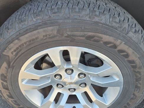 Used 2020 Chevrolet Tahoe LT image 9