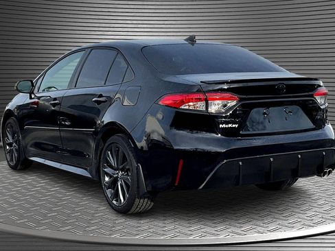 Used 2025 Toyota Corolla SE image 4