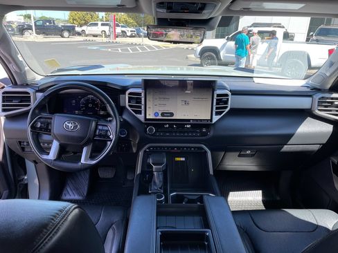 Used 2024 Toyota Tundra Limited AWD/4WD image 21
