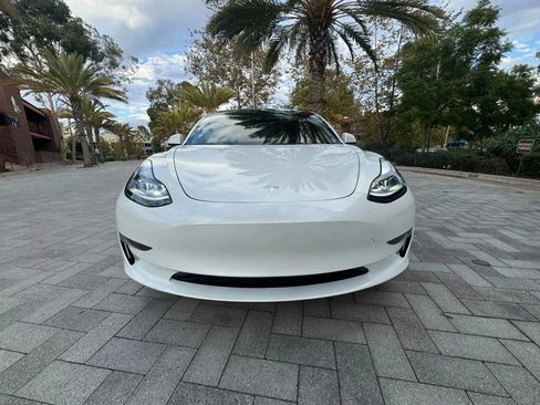 Used 2021 Tesla Model 3 Standard Range Plus image 2