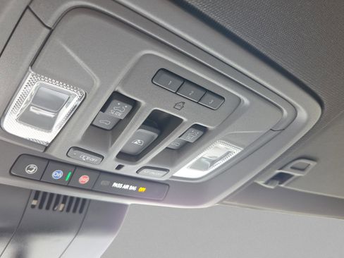 Used 2025 Chevrolet Silverado 1500 LTZ w/ Technology Package image 23