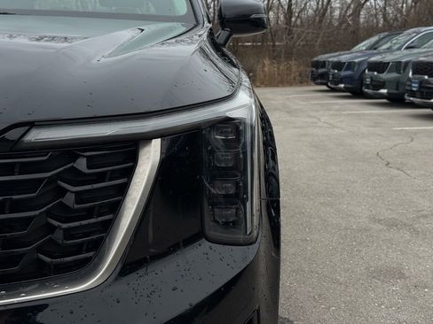 Certified 2024 Kia Sorento S image 4