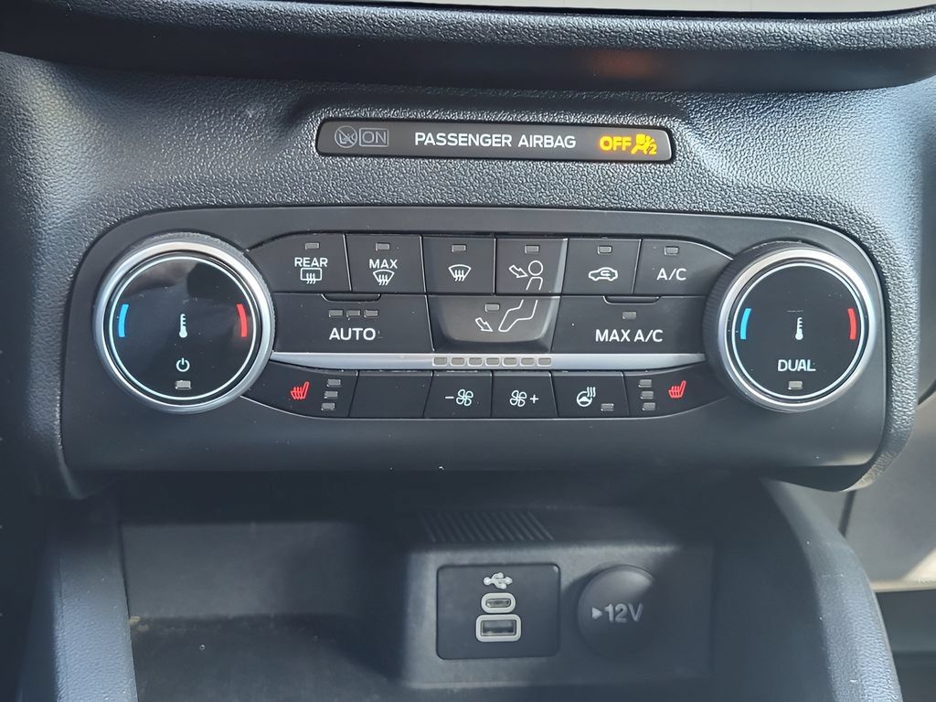 Used 2024 Ford Escape Active w/ Cold Weather Package FWD image 16