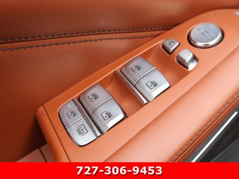 Used 2022 BMW X7 xDrive40i w/ M Sport Package AWD/4WD image 15