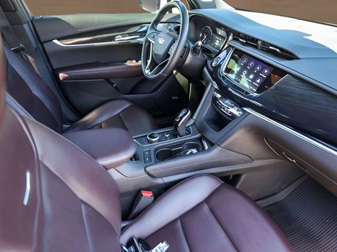 Used 2022 Cadillac XT6 Premium Luxury FWD image 32